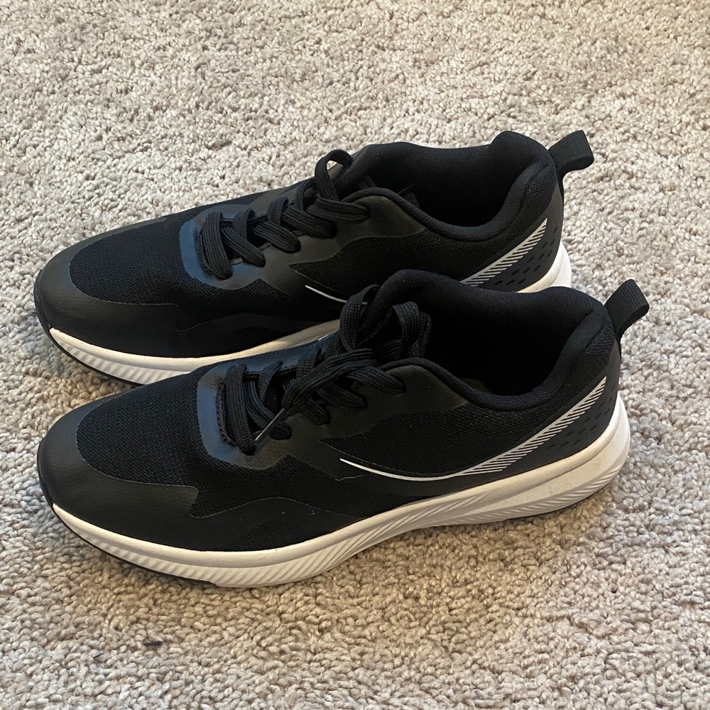 Memory foam Athletic Shoes NWOT